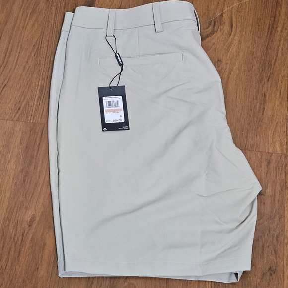 Men's Under Armour Tech Taper Shorts Size 42 Beige - Picture 5 of 8